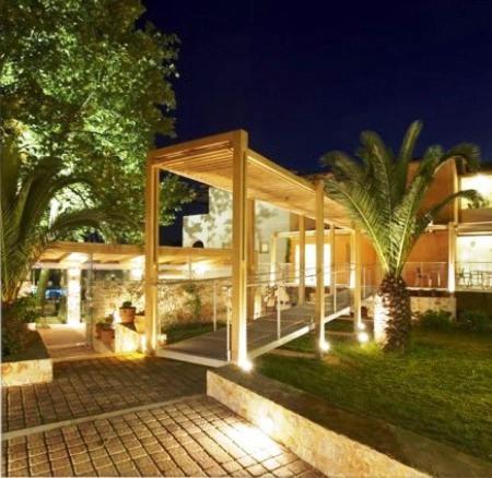טרולוס Astoria Hotel מראה חיצוני תמונה