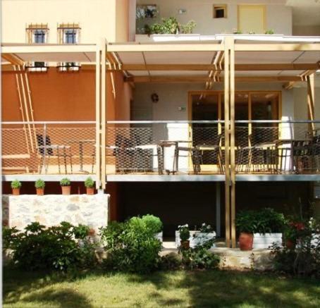 טרולוס Astoria Hotel מראה חיצוני תמונה