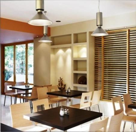 טרולוס Astoria Hotel מראה חיצוני תמונה