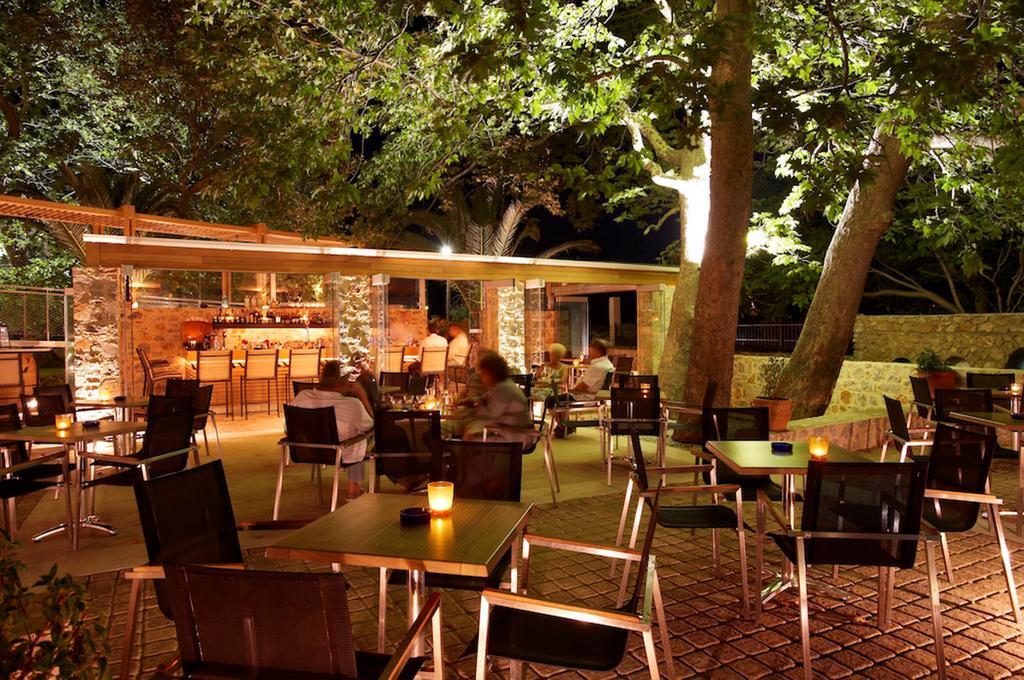 טרולוס Astoria Hotel מראה חיצוני תמונה