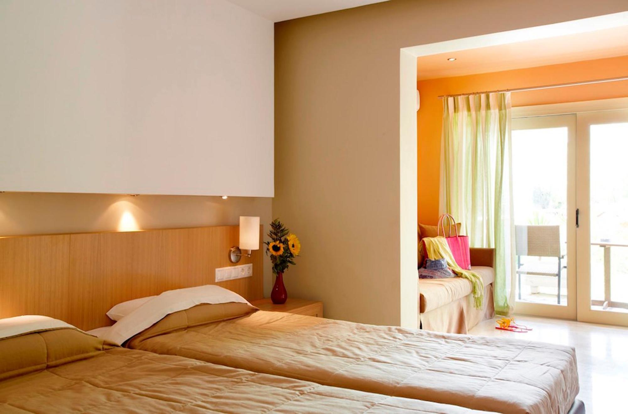 טרולוס Astoria Hotel מראה חיצוני תמונה