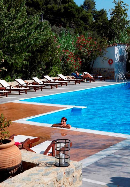 טרולוס Astoria Hotel מראה חיצוני תמונה