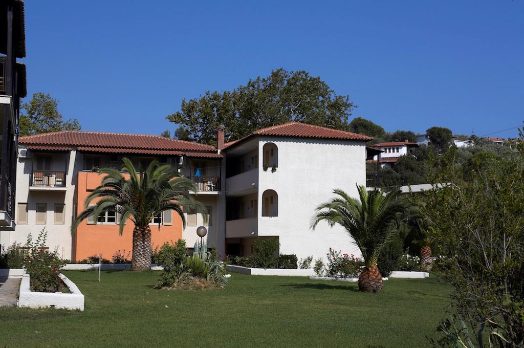 טרולוס Astoria Hotel מראה חיצוני תמונה